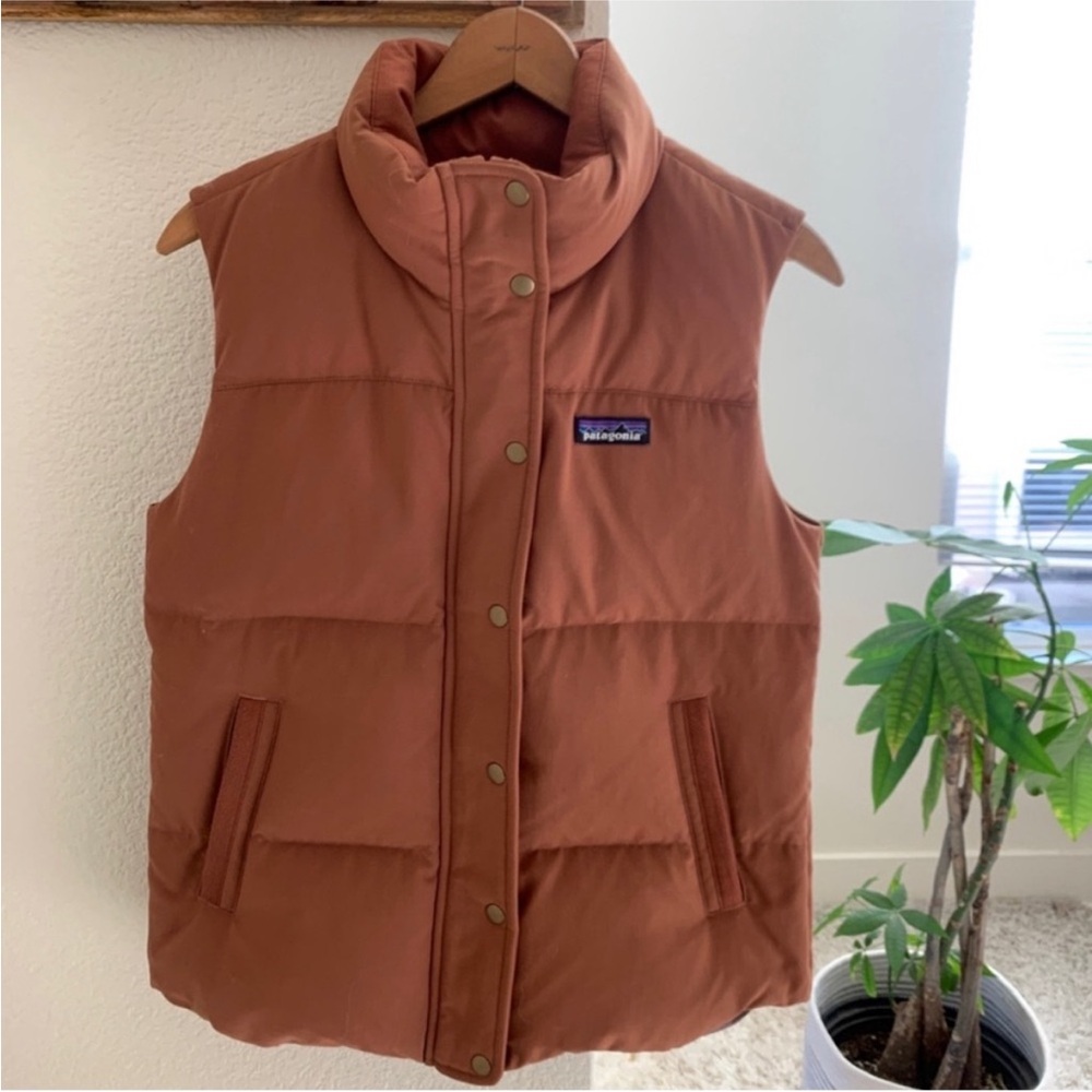 SOLD Patagonia Brown Sisu Recycled Down Puffer Vest